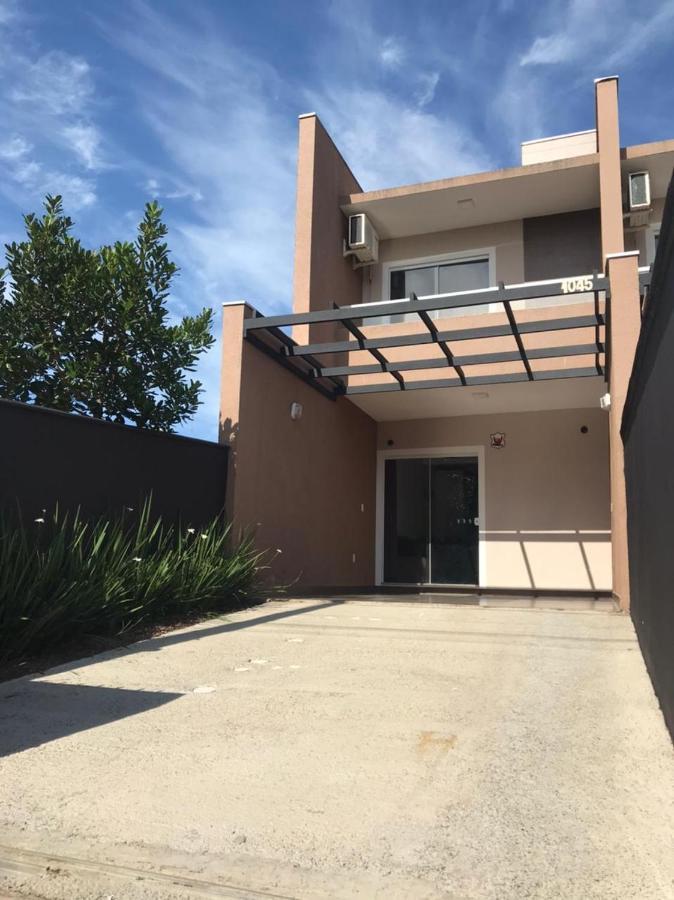 Casa Enseada, Prainha, Praia Grande Com Ar Nos 2 Quartos Sao Francisco do Sul Bagian luar foto